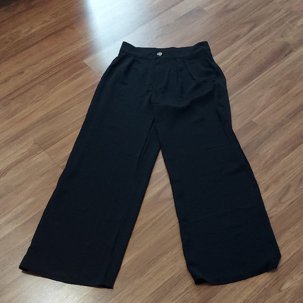 Chic Black Wide-Leg Women's Trousers